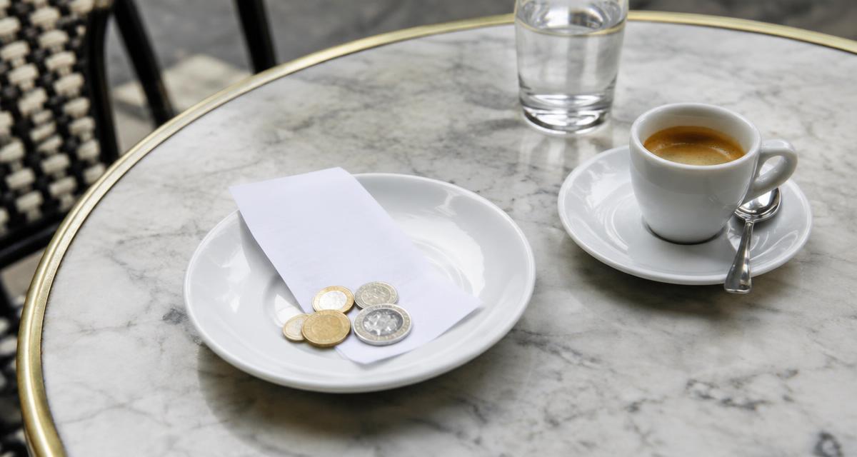 Au restaurant, l'addition a-t-elle dépassé ce que les Français sont prêts à payer ?